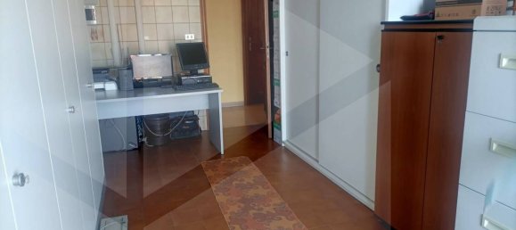 5 rooms Apartment in Bari, Italy No. 33911 7