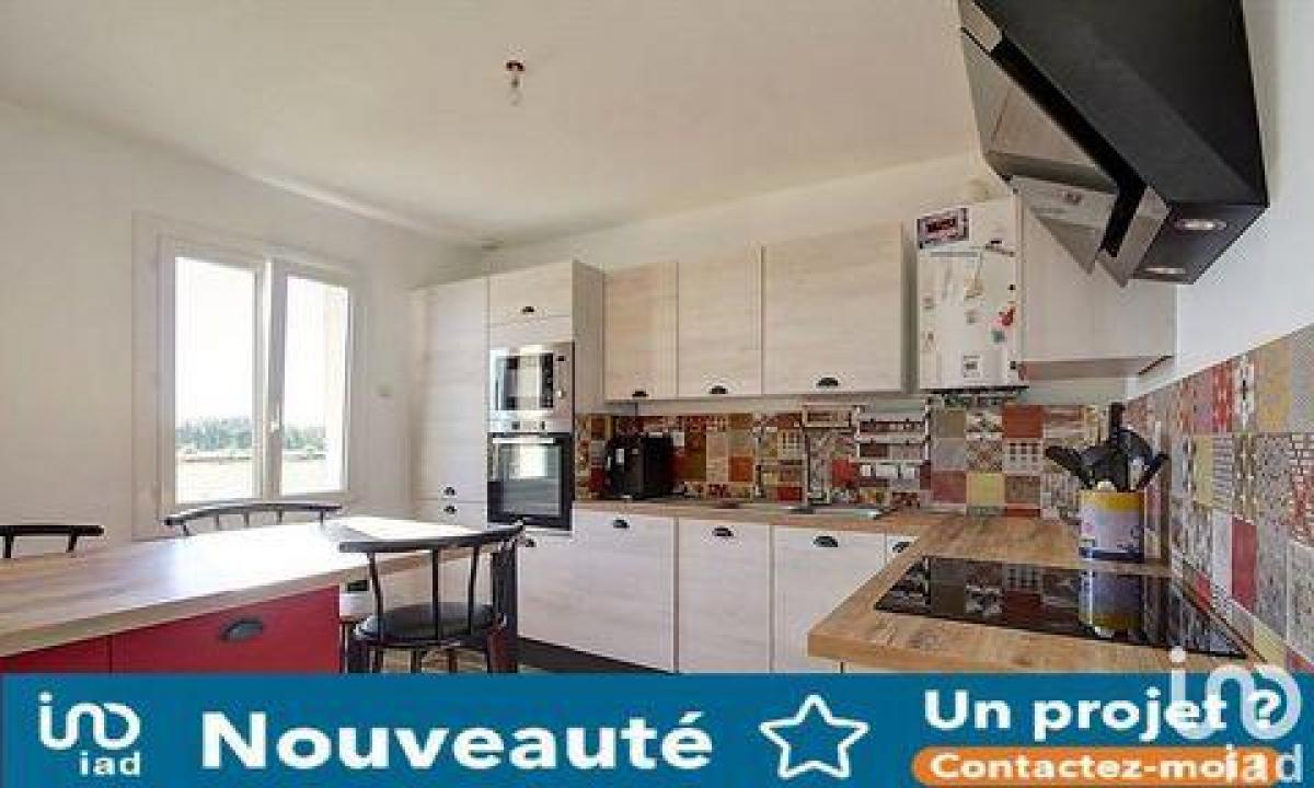 5 bedrooms House in Jaux, France No. 3575