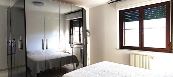 3-salle Appartement à Livorno, Italy No. 261627 14