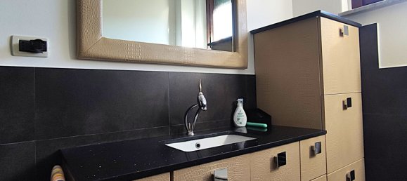 3-salle Appartement à Livorno, Italy No. 261627 7