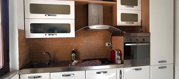 3-salle Appartement à Livorno, Italy No. 261627 9