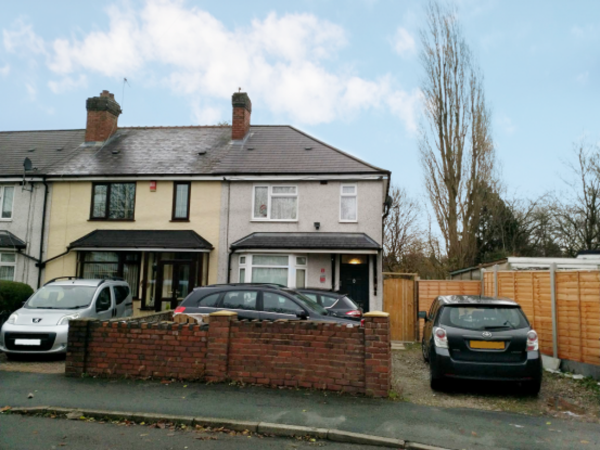 3 bedrooms House in Tipton, United Kingdom No. 353