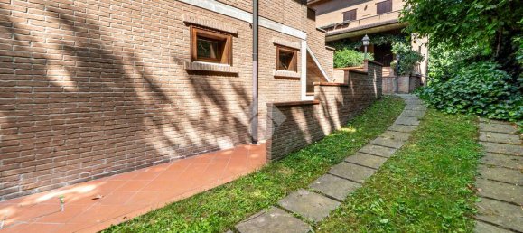 4 bedrooms Villa in Formigine, Italy No. 24240 10