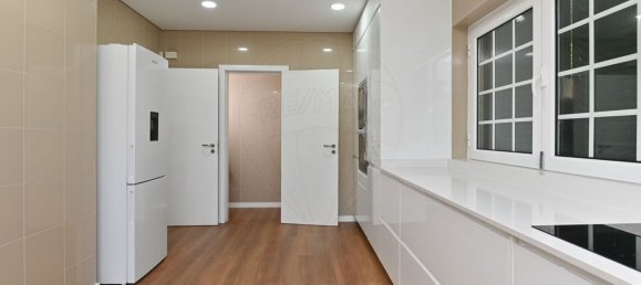 4 غرف نوم منزل في Cascais, Portugal رقم 39694 5