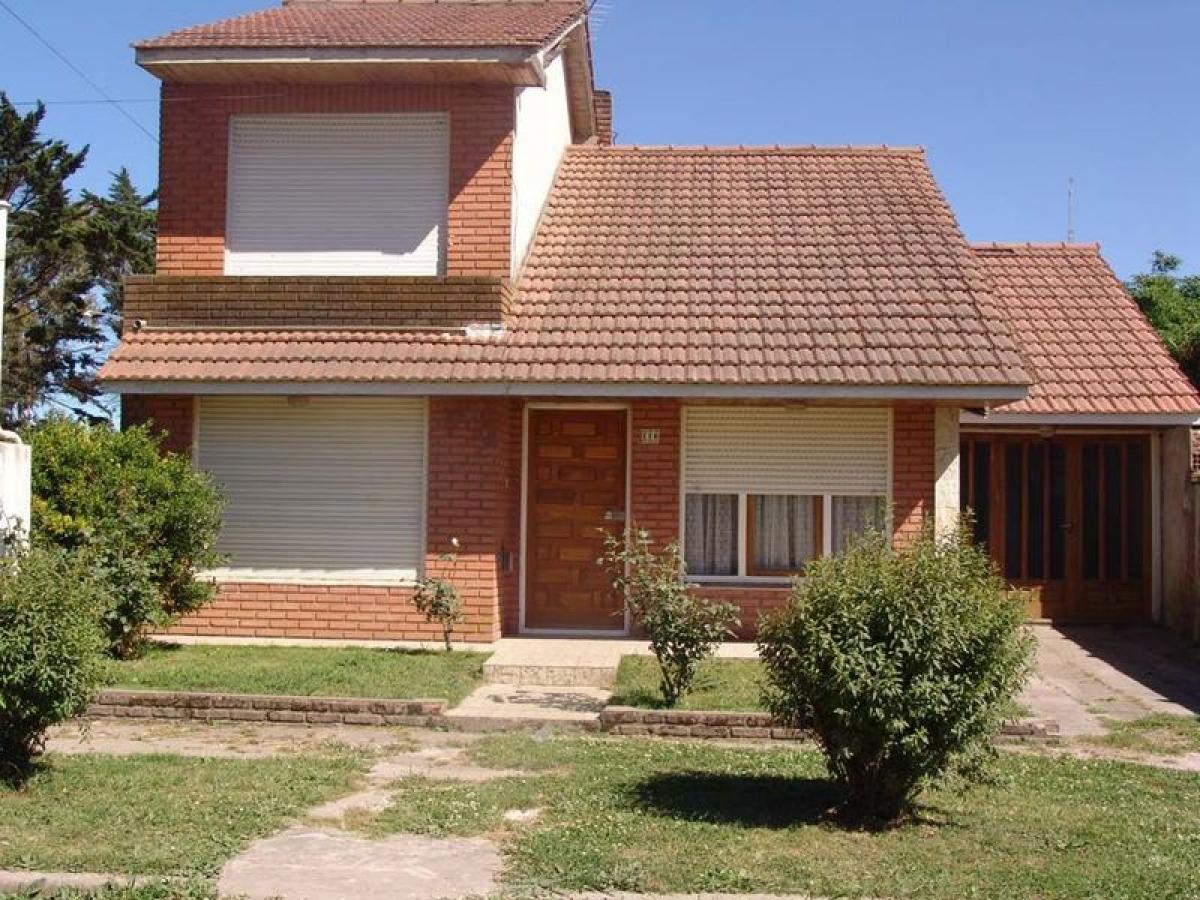 Дом с 4 спальнями в Мар-дель-Плата, Аргентина № 98083