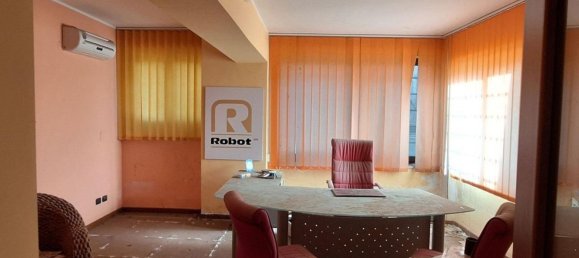 245m² Commercial property in Pace del Mela, Italy No. 372040 10