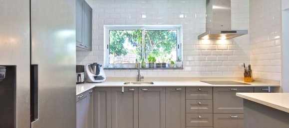 4 bedrooms Villa in Cascais, Portugal No. 137733 10