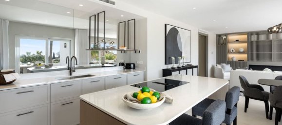 3 bedrooms Penthouse in Marbella, Spain No. 219339 17