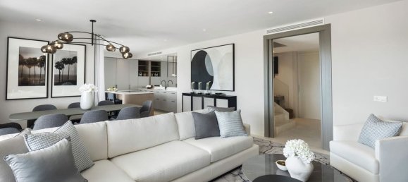 3 bedrooms Penthouse in Marbella, Spain No. 219339 4