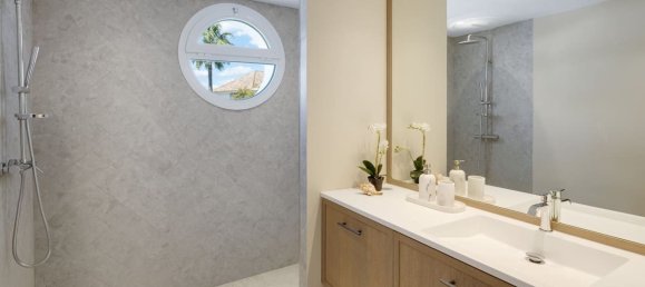 3 bedrooms Penthouse in Marbella, Spain No. 219339 10