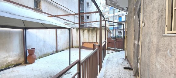 4 bedrooms Apartment in Catania, Italy No. 327388 6