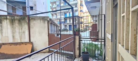 4 bedrooms Apartment in Catania, Italy No. 327388 21