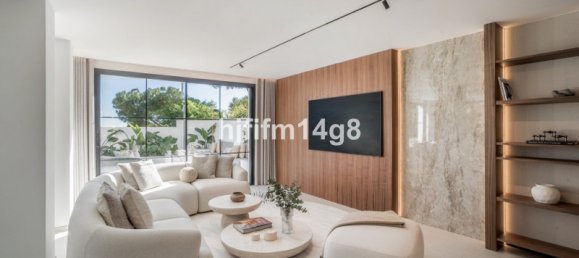 Adosado de 5 dormitorios en Marbella, Spain No. 56628 19