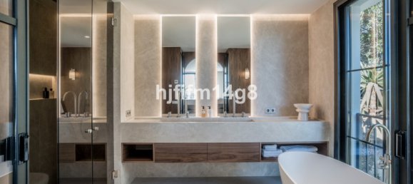 Adosado de 5 dormitorios en Marbella, Spain No. 56628 24