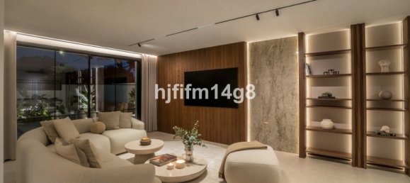 Adosado de 5 dormitorios en Marbella, Spain No. 56628 8