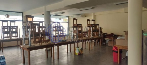 332m² Commercial property in Penafiel, Portugal No. 56322 8