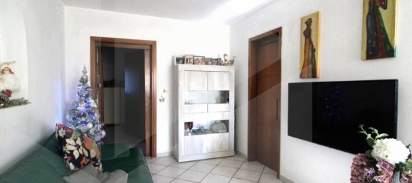 Casa de 6 habitaciónes en Pontedera, Italy No. 18251 15