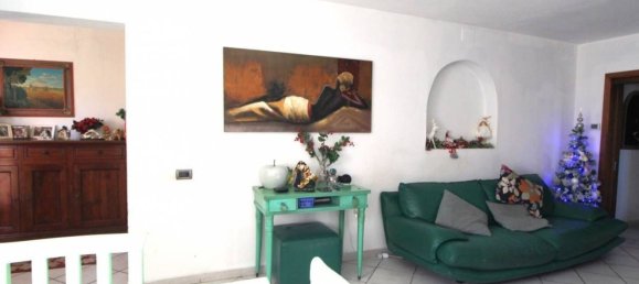 Casa de 6 habitaciónes en Pontedera, Italy No. 18251 19