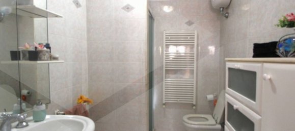 Casa de 6 habitaciónes en Pontedera, Italy No. 18251 2