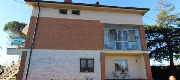 Casa de 6 habitaciónes en Pontedera, Italy No. 18251 38