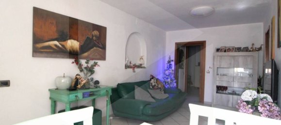 Casa de 6 habitaciónes en Pontedera, Italy No. 18251 18