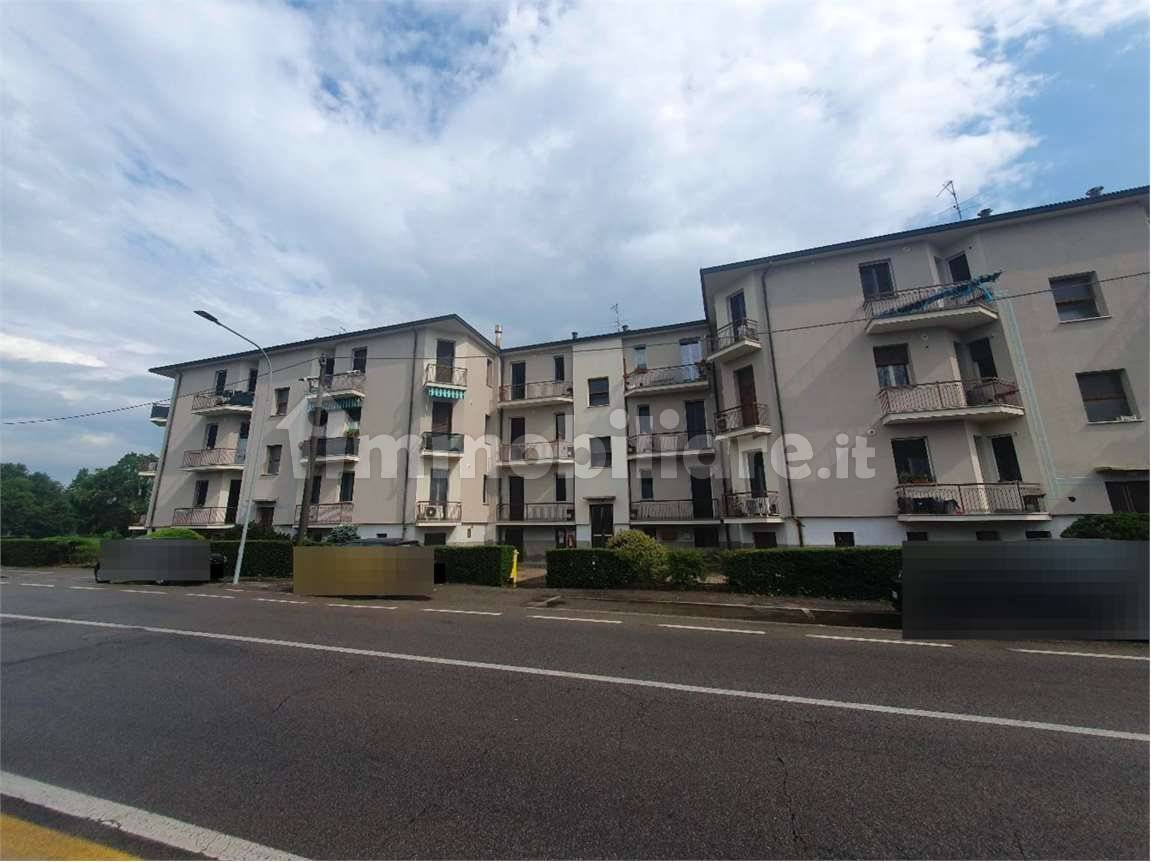 2 bedrooms Apartment in Crema, Italy No. 337988