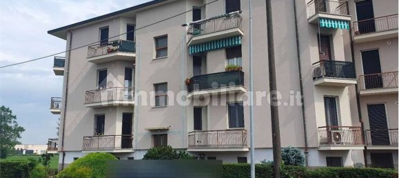 2 bedrooms Apartment in Crema, Italy No. 337988 2