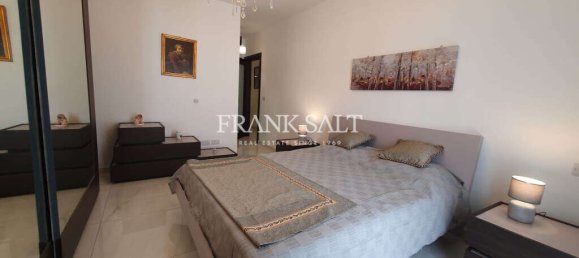 Apartamento de 3 dormitorios en Pembroke, Malta No. 7330 8