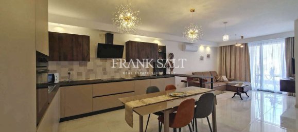 Apartamento de 3 dormitorios en Pembroke, Malta No. 7330 5