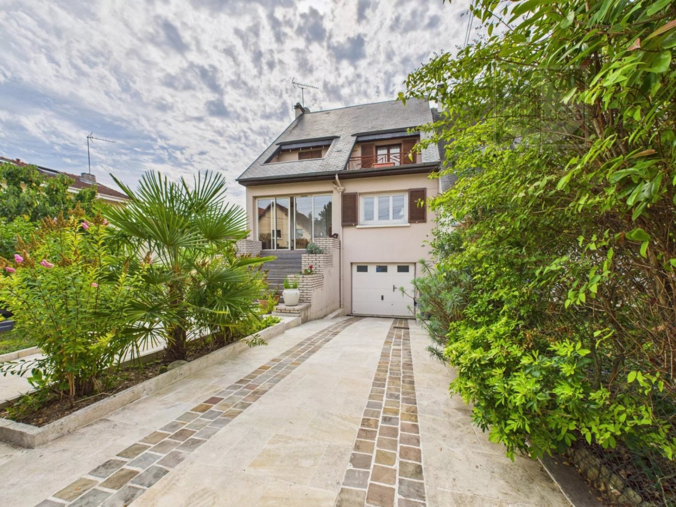 6 Schlafzimmer Villa in Verrieres-le-Buisson, France, Nr. 348861