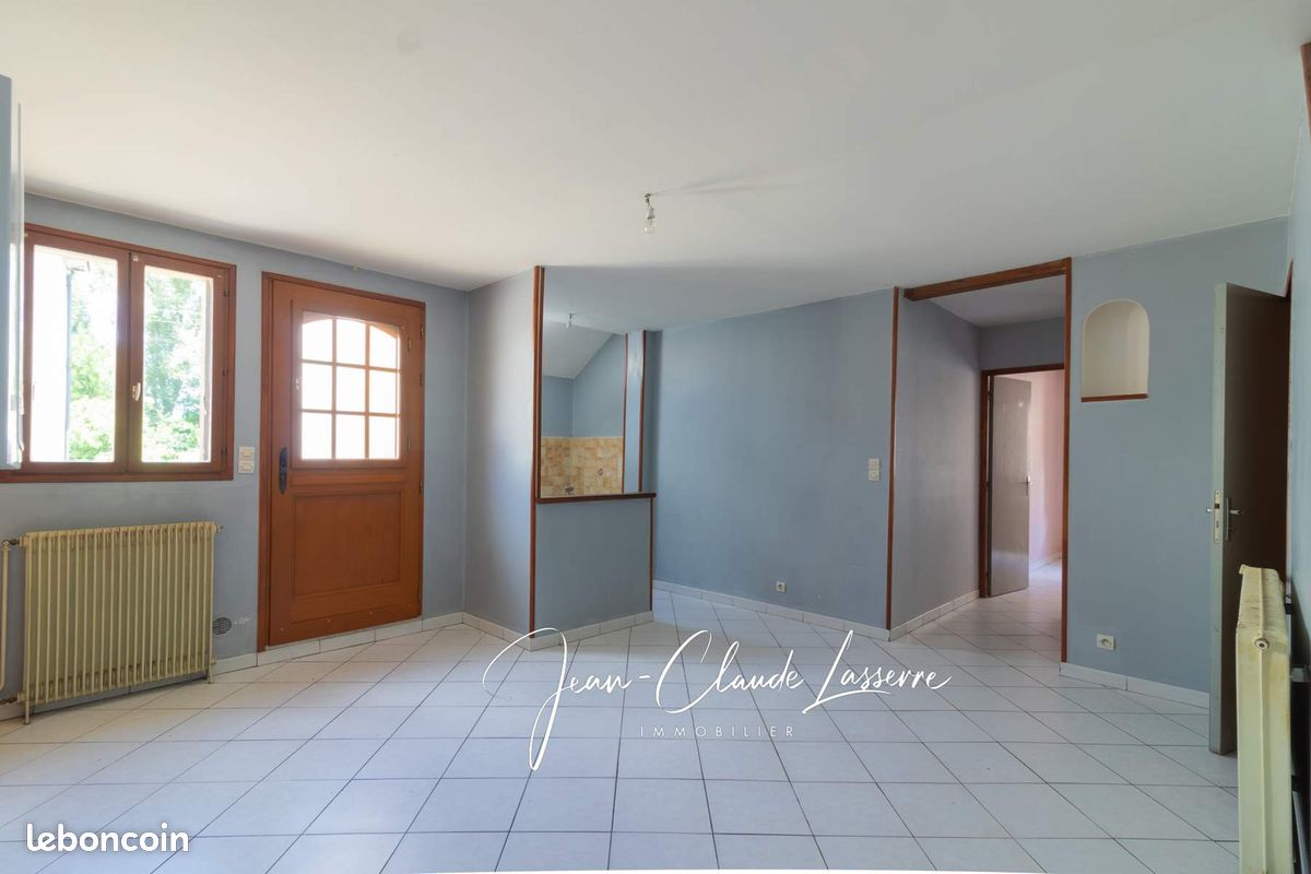 4 rooms Apartment in Vierzon, France No. 332567