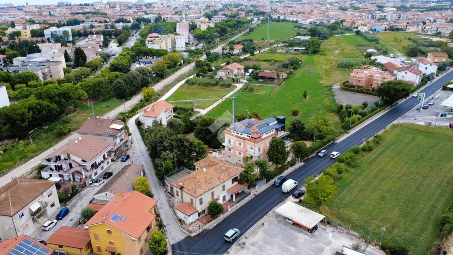 5 bedrooms House in Civitanova Marche, Italy No. 325931