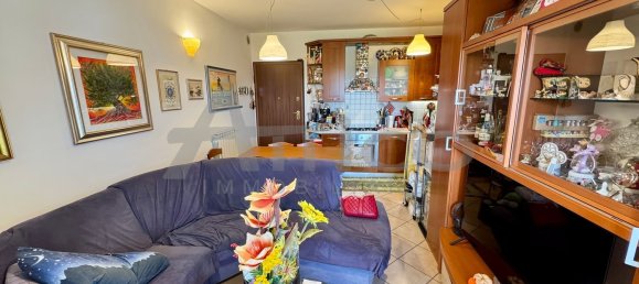 4 rooms Apartment in Rovigo, Italy No. 226204 2