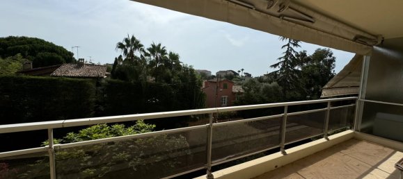 Studio in Cannes, France, Nr. 345730 2