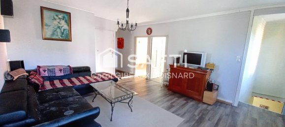 Villa de 4 dormitorios en Loir-et-Cher, France No. 75028 3