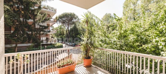 3 bedrooms Apartment in Rome, Italy No. 137749 25