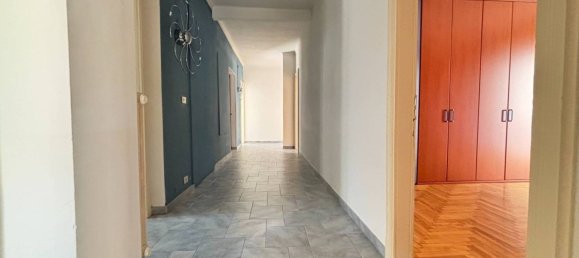 3 bedrooms Apartment in Saint Vincent, Italy No. 297746 9