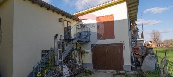 6-salle Appartement à Parma, Italy No. 42826 3