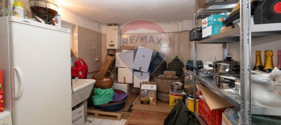 6-salle Appartement à Parma, Italy No. 42826 28