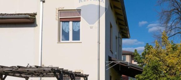 6-salle Appartement à Parma, Italy No. 42826 2