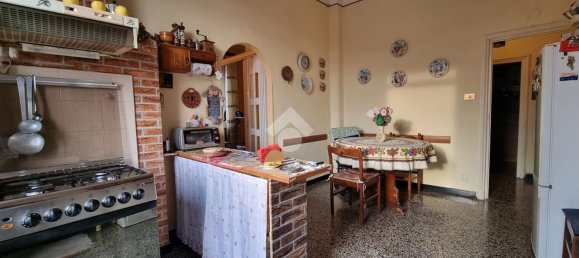 3-salle Appartement à Genoa, Italy No. 35833 5