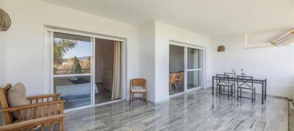 Apartamento de 3 dormitorios en Marbella, Spain No. 186757 3