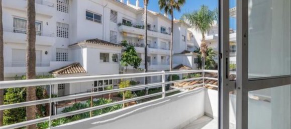 Apartamento de 3 dormitorios en Marbella, Spain No. 186757 6