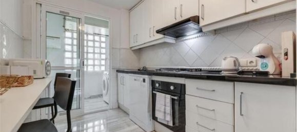 Apartamento de 3 dormitorios en Marbella, Spain No. 186757 8