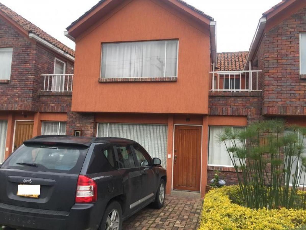 3 bedrooms House in Cundinamarca, Colombia No. 6813