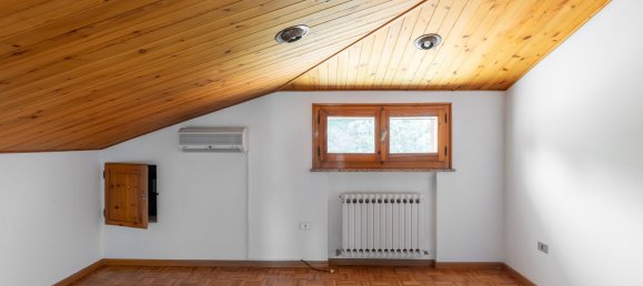 8 bedrooms House in Lugo, Italy No. 362521 9