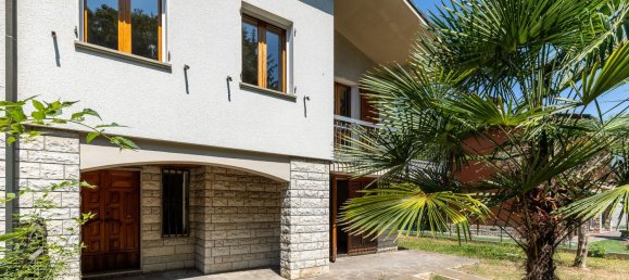 8 bedrooms House in Lugo, Italy No. 362521 2