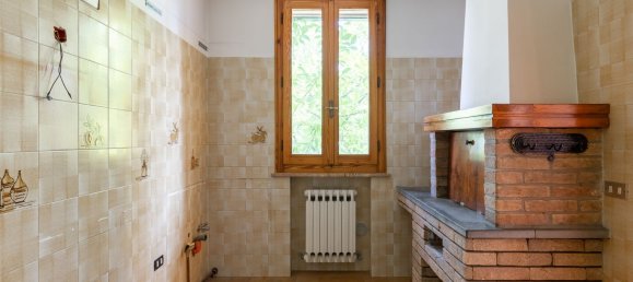 8 bedrooms House in Lugo, Italy No. 362521 6