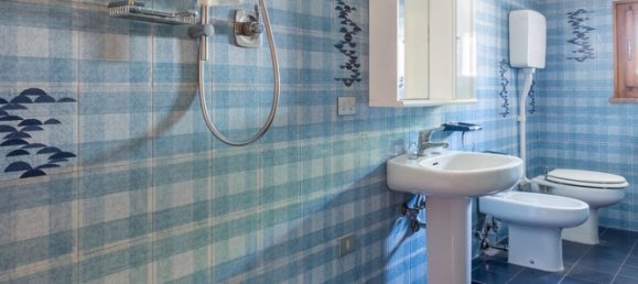 8 bedrooms House in Lugo, Italy No. 362521 18