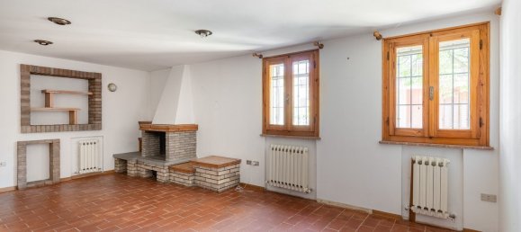 8 bedrooms House in Lugo, Italy No. 362521 12